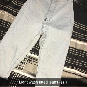 High waisted jeans,Light wash,fitting